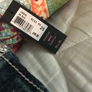 Size 25 miss me jeans